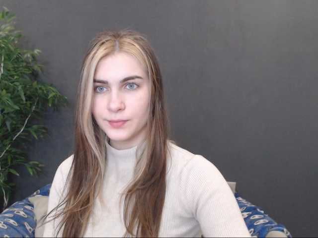 Snímky obrazovky vysielania CandyRose