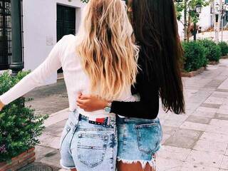 Erotický videohovor carenine