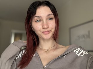 Erotický videohovor CarmelinaDesire