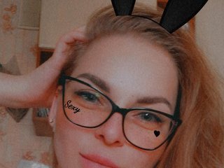 Erotický videohovor CarolinaDiamond33