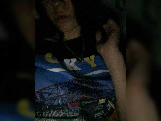 Snímky obrazovky vysielania cat-and-cat