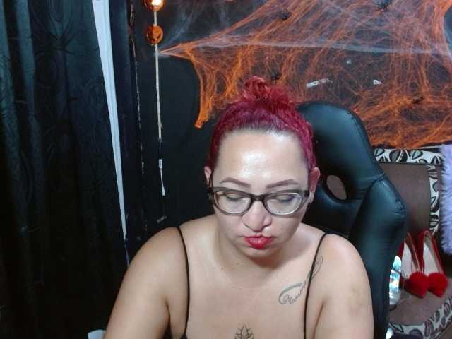Fotografie cataleya-ar come you want a big dirty show on the floor and see how i drink my fluids for 500tokns come enjoy it
