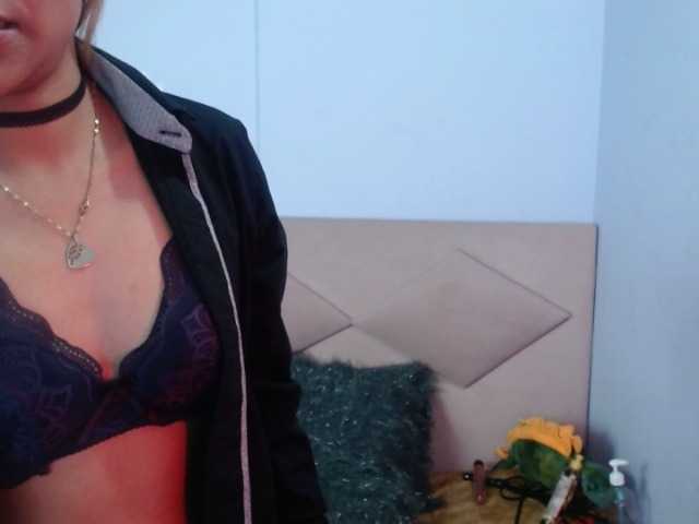 Snímky obrazovky vysielania CathaLee