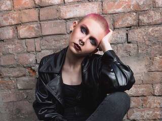 Erotický videohovor chainmailgirl