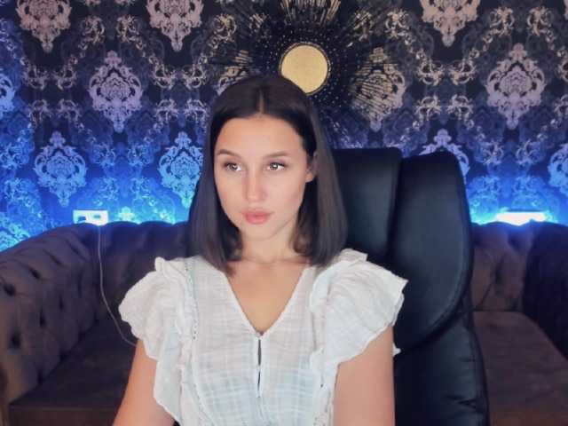 Snímky obrazovky vysielania ChanelCollins
