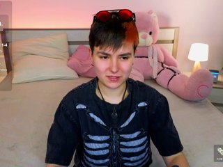 Erotický videohovor CharlieeAdams