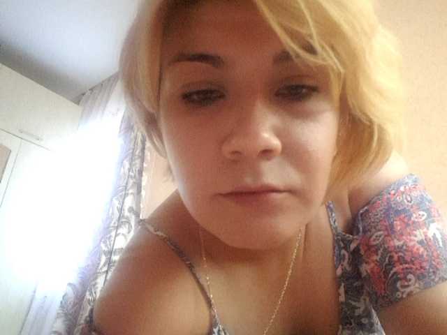 Snímky obrazovky vysielania CharlotteAce