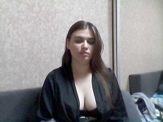 Snímky obrazovky vysielania CherryLaNude