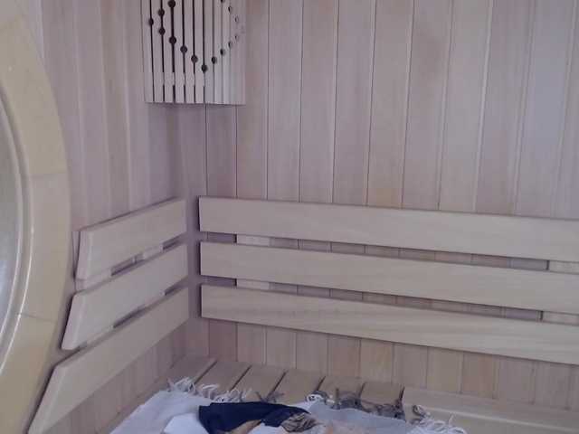 Snímky obrazovky vysielania CherryVodka