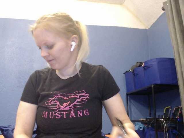 Snímky obrazovky vysielania chillyhicks