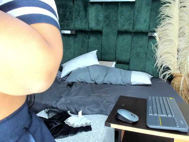 Snímky obrazovky vysielania Chloe_nt