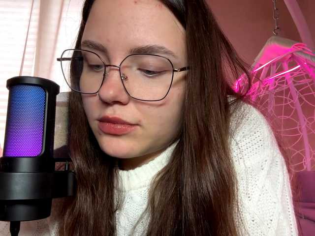 Snímky obrazovky vysielania ChloeFugate