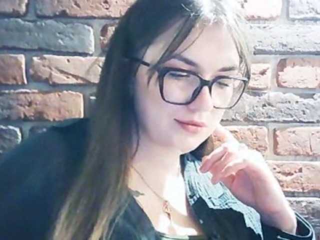 Snímky obrazovky vysielania ChloeKiss