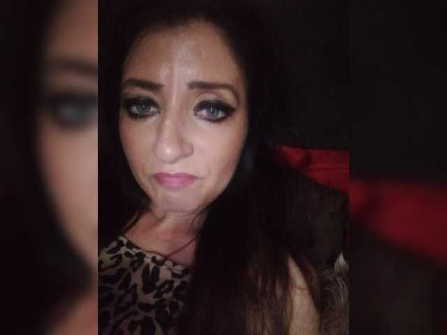 Snímky obrazovky vysielania ChristianaHot