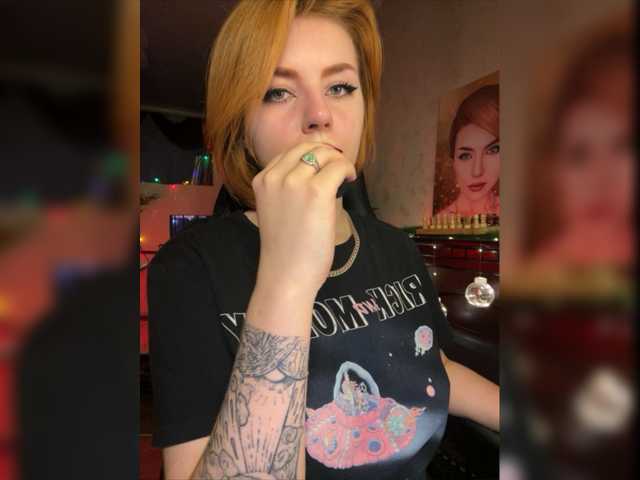 Snímky obrazovky vysielania Chris_Foxx