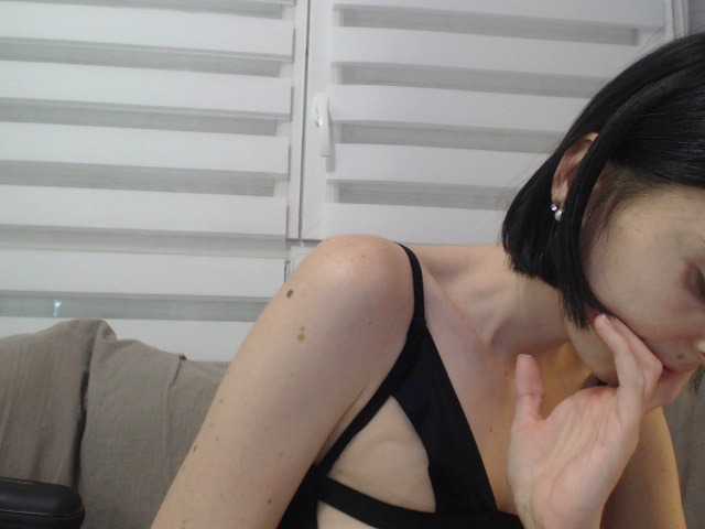 Fotografie cleophee NO TIPS IN PM: friends 3 ass/feet 20/ boobs 30/ pussy 70/ nude 100