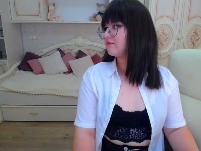 Snímky obrazovky vysielania CloudOfTender