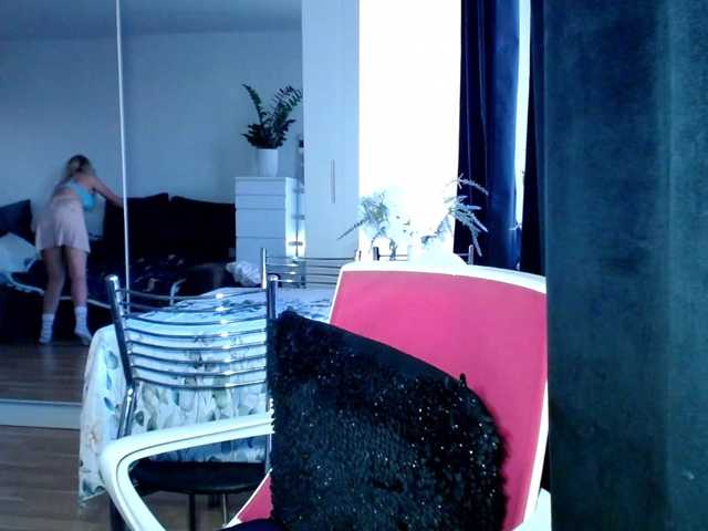Snímky obrazovky vysielania Cornelia22hot