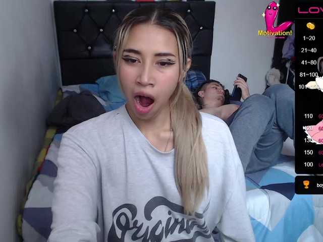 Snímky obrazovky vysielania Couple--sexxx