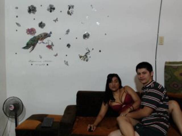 Snímky obrazovky vysielania COUPLESGAME