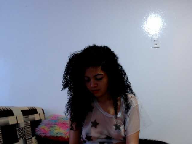 Snímky obrazovky vysielania Courageuse