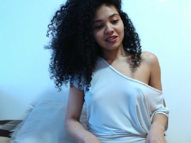 Snímky obrazovky vysielania Courageuse