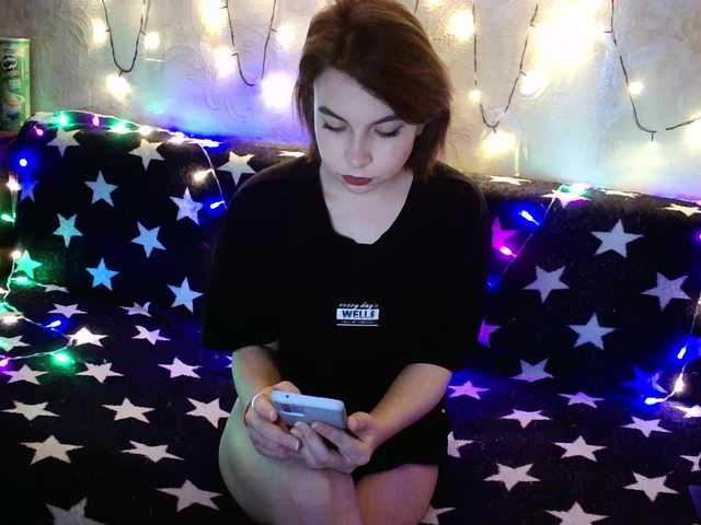 Snímky obrazovky vysielania _Covered_Me_