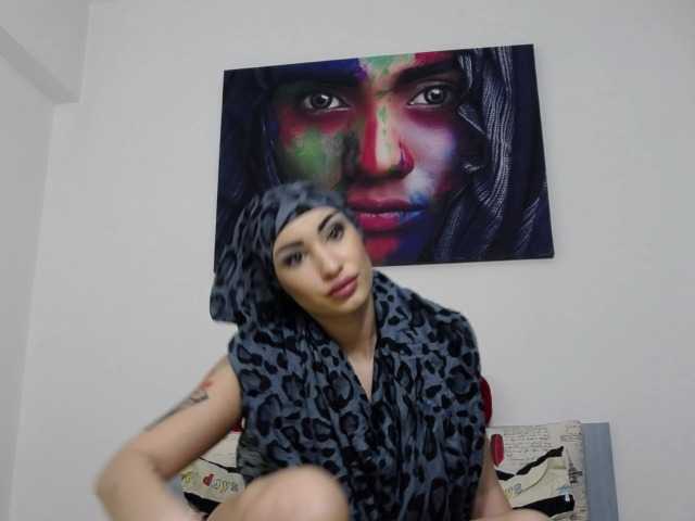 Snímky obrazovky vysielania CoxElysha