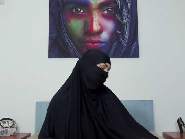 Snímky obrazovky vysielania CoxElysha