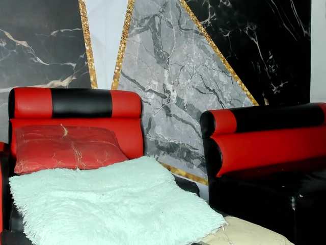 Snímky obrazovky vysielania Crazy_sex