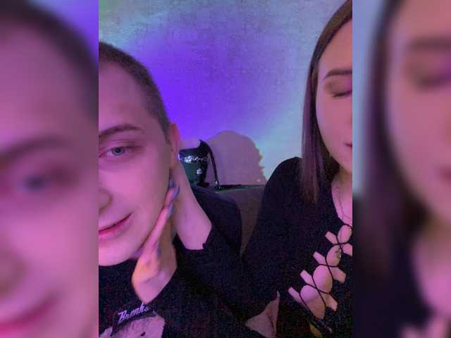 Snímky obrazovky vysielania CrystaIGirl