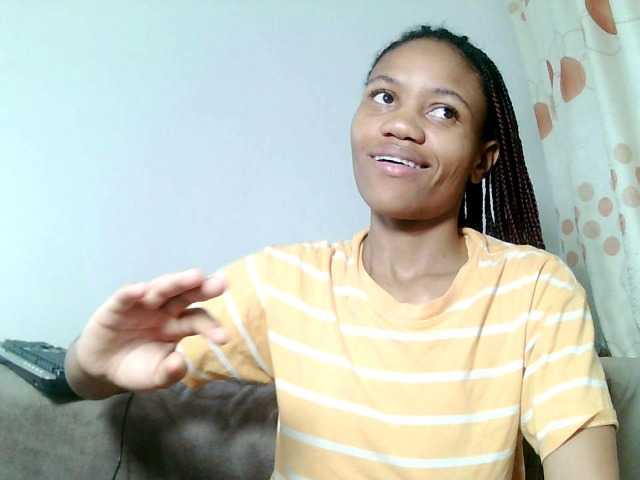 Snímky obrazovky vysielania Creamyyellowxxx