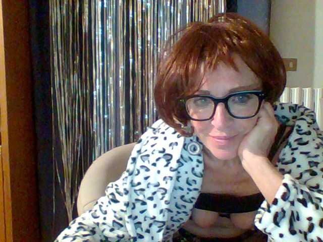 Snímky obrazovky vysielania Crisalideal