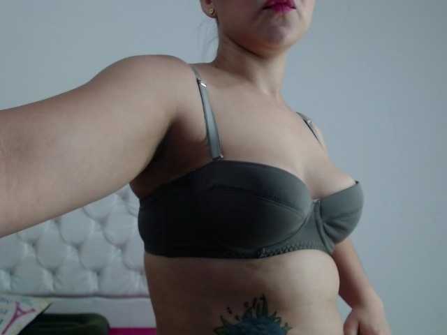 Fotografie curly-small- hello guys i am model new latina... #latina #sexy #dance #new #spank