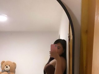 Erotický videohovor Curvy-Cutie