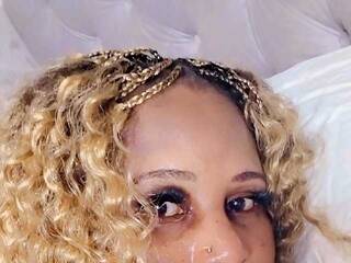 Erotický videohovor Curvybae