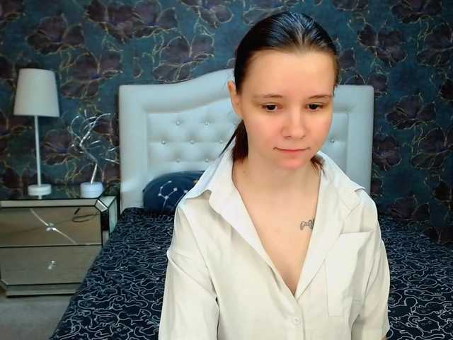 Snímky obrazovky vysielania Dark-Shine
