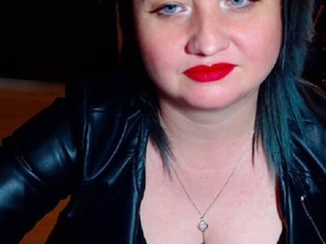 Snímky obrazovky vysielania KinkyDomina