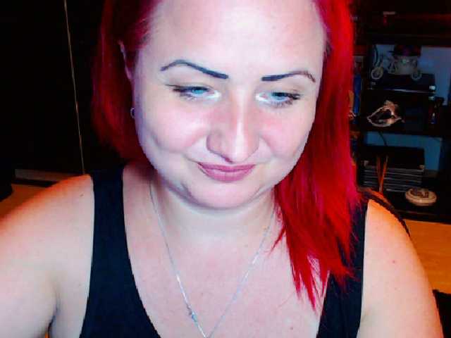 Snímky obrazovky vysielania KinkyDomina