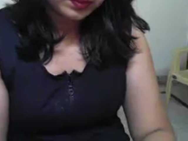 Snímky obrazovky vysielania indian_kiss