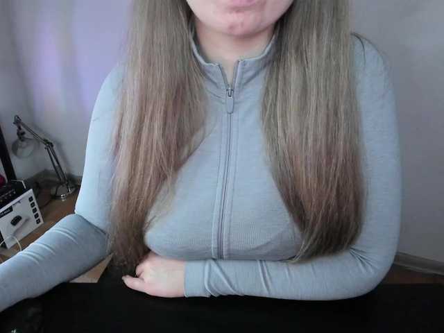Snímky obrazovky vysielania desire_desire