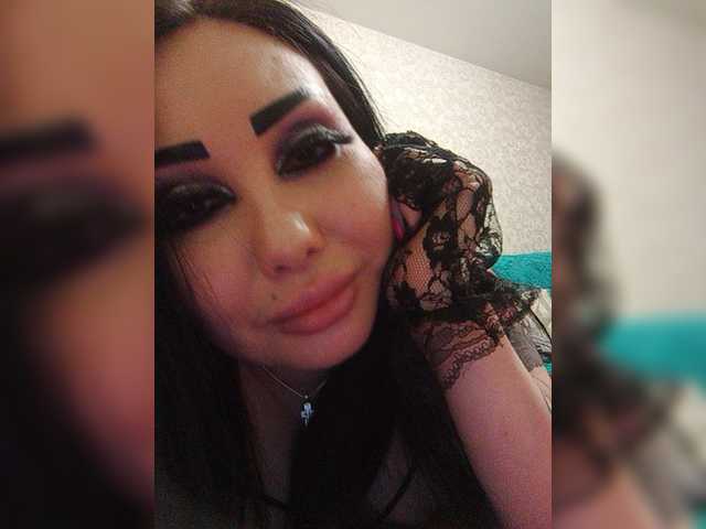 Snímky obrazovky vysielania DiamondKey