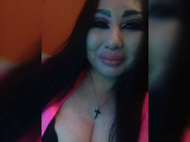 Snímky obrazovky vysielania DiamondKey