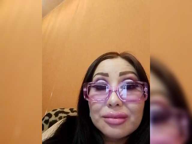 Snímky obrazovky vysielania DiamondKey