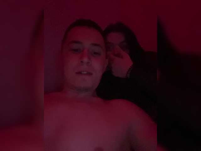 Snímky obrazovky vysielania DinaRoma