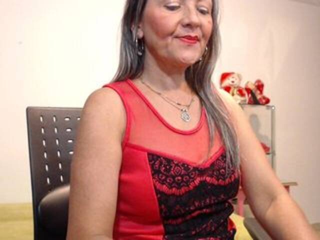 Snímky obrazovky vysielania SquirtNstyGrl