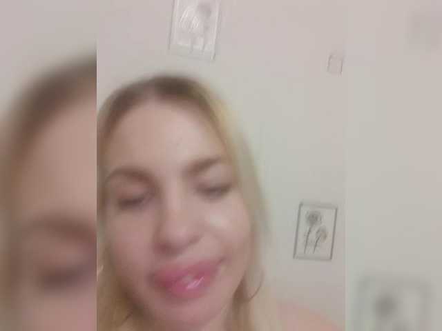 Snímky obrazovky vysielania Djesikaa