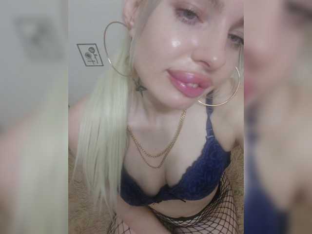 Snímky obrazovky vysielania Djesikaa