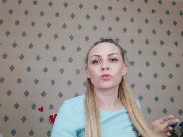 Snímky obrazovky vysielania DjessiMe