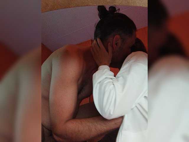 Snímky obrazovky vysielania Doggysx